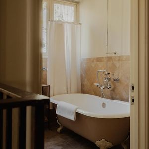 Premium Queen Room West