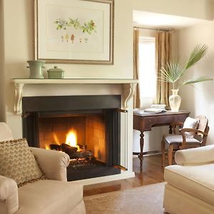 Premium Queen Room East